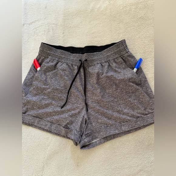LULULEMON Spring Break Away Shorts II Heathered Coal Grey Size 10 - Picture 2 of 6